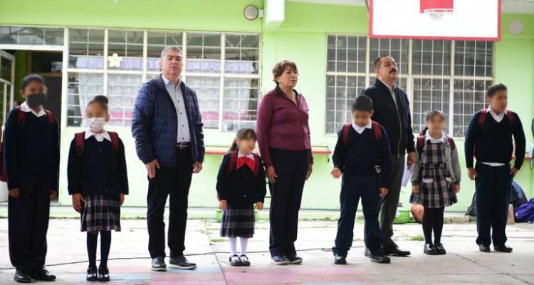 Reinician actividades en 22 escuelas de Chalco afectadas por inundaciones