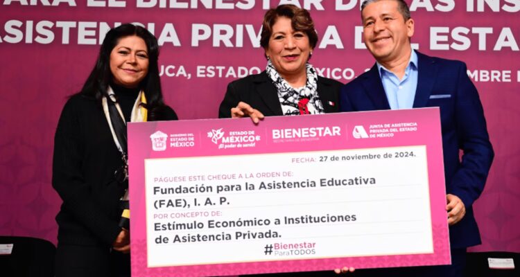 Delfina Gómez entrega más de 9 mdp para Instituciones de Asistencias Privada