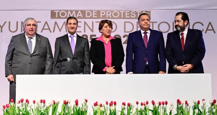 Delfina Gómez toma protesta a Ricardo Moreno Bastida como Presidente Municipal de Toluca