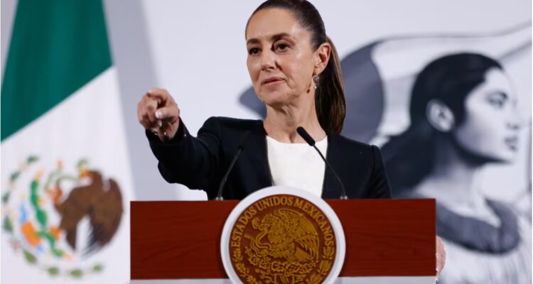 Sheinbaum invita a presidentes municipales del Edomex a concentración en el Zócalo; aprovecha reunión con Delfina Gómez y funcionarios