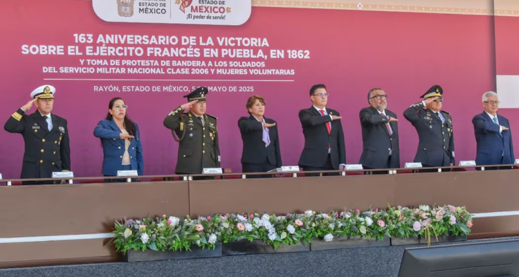 Delfina Gómez asiste a ceremonia por aniversario de la Batalla de Puebla en Edomex; reconoce a fuerzas armadas