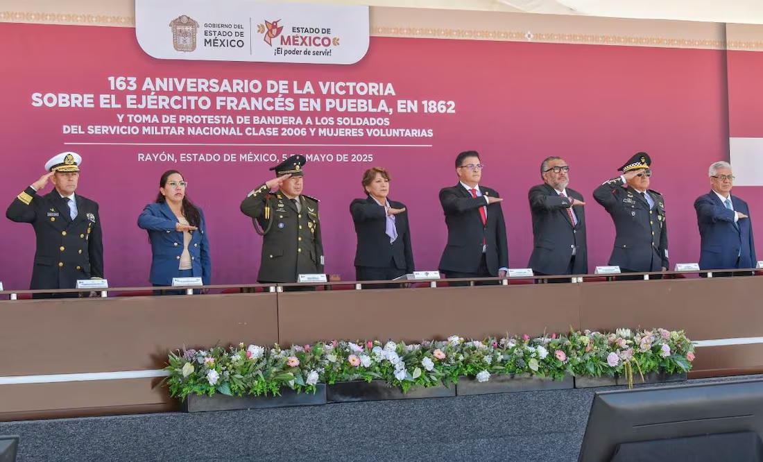 Delfina Gómez asiste a ceremonia por aniversario de la Batalla de Puebla en Edomex; reconoce a fuerzas armadas
