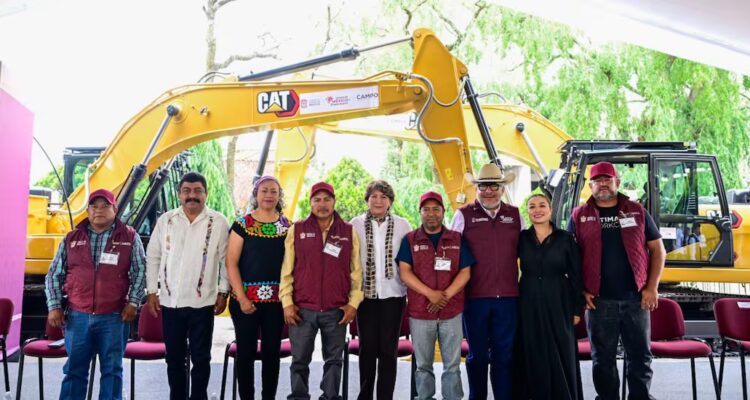 Delfina Gómez invierte 52 mdp en maquinaria para fortalecer el campo del Edomex