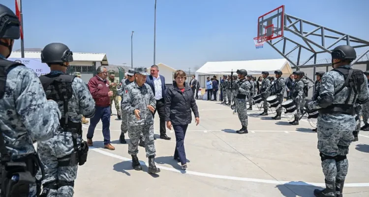 Delfina Gómez inaugura instalaciones de la Guardia Nacional y entrega patrullas en Valle de Chalco