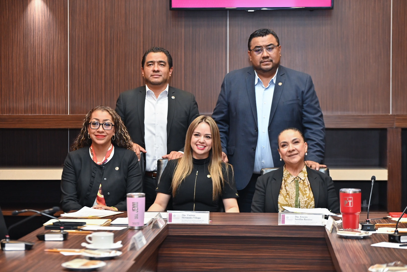 Avanza ‘Ley silla’ en beneficio de personas servidoras públicas
