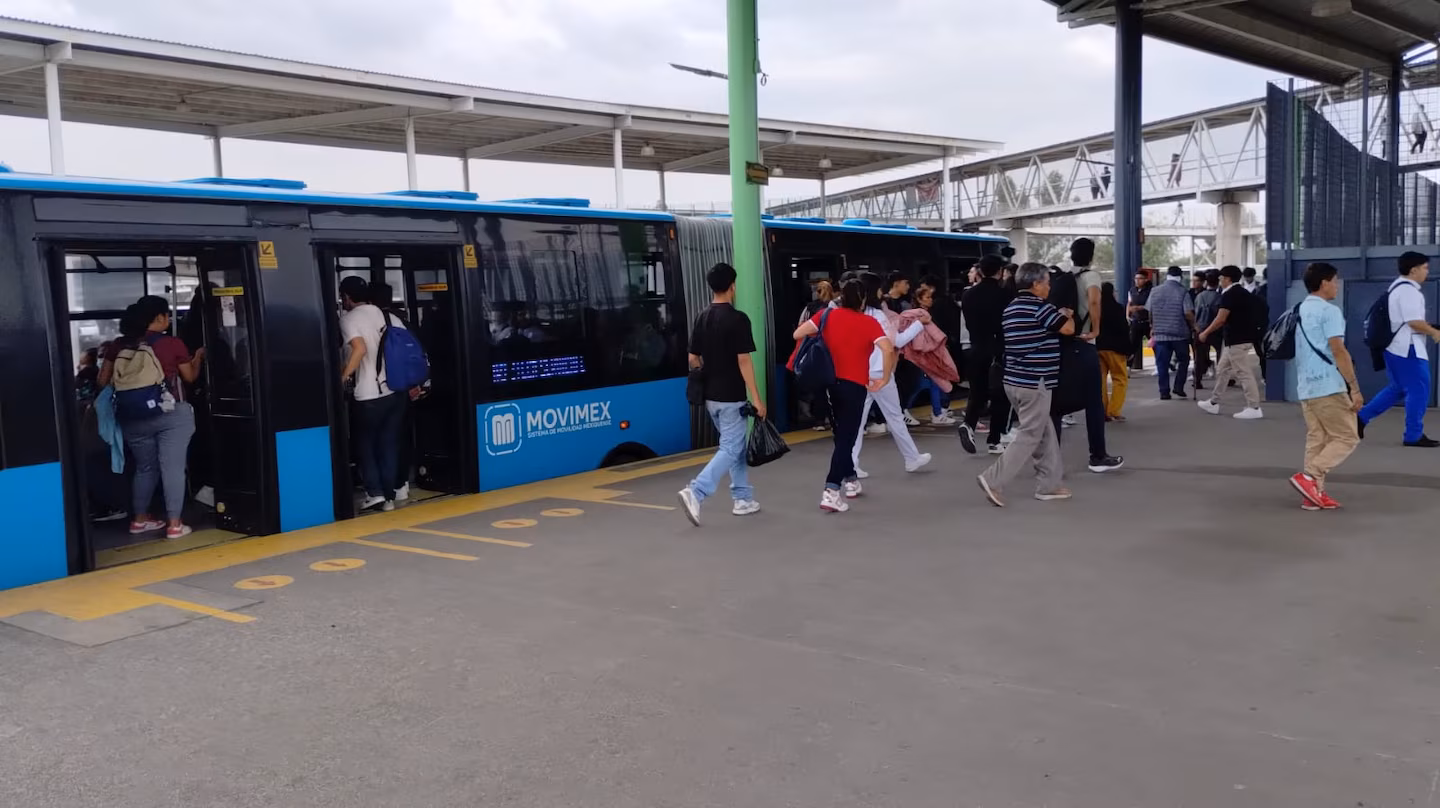 Delfina Gómez subsidia más de 250 mdp en transporte gratuito para grupos vulnerables