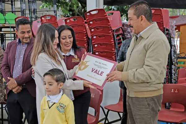 Asigna Delfina Gómez Álvarez más de 3.7 mdp a escuelas de Tonanitla y Jaltenco