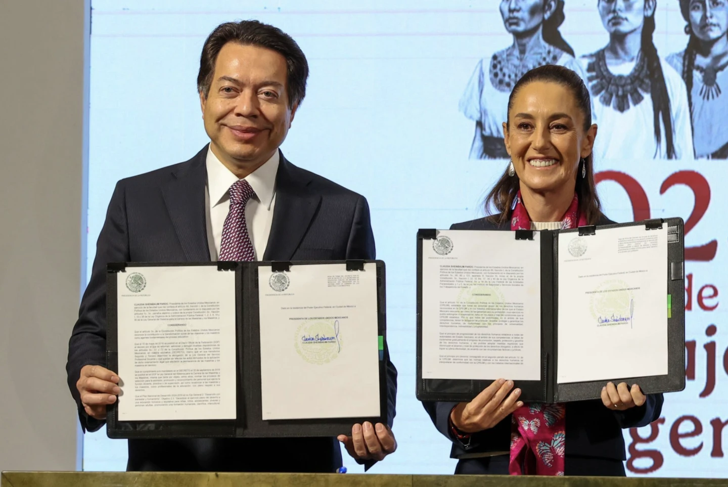 Sheinbaum firma dos decretos para maestros tras negociaciones con la CNTE; ¿en qué consisten?