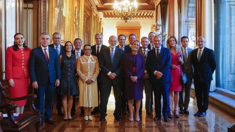 Claudia Sheinbaum se reúne con empresarios en Palacio Nacional