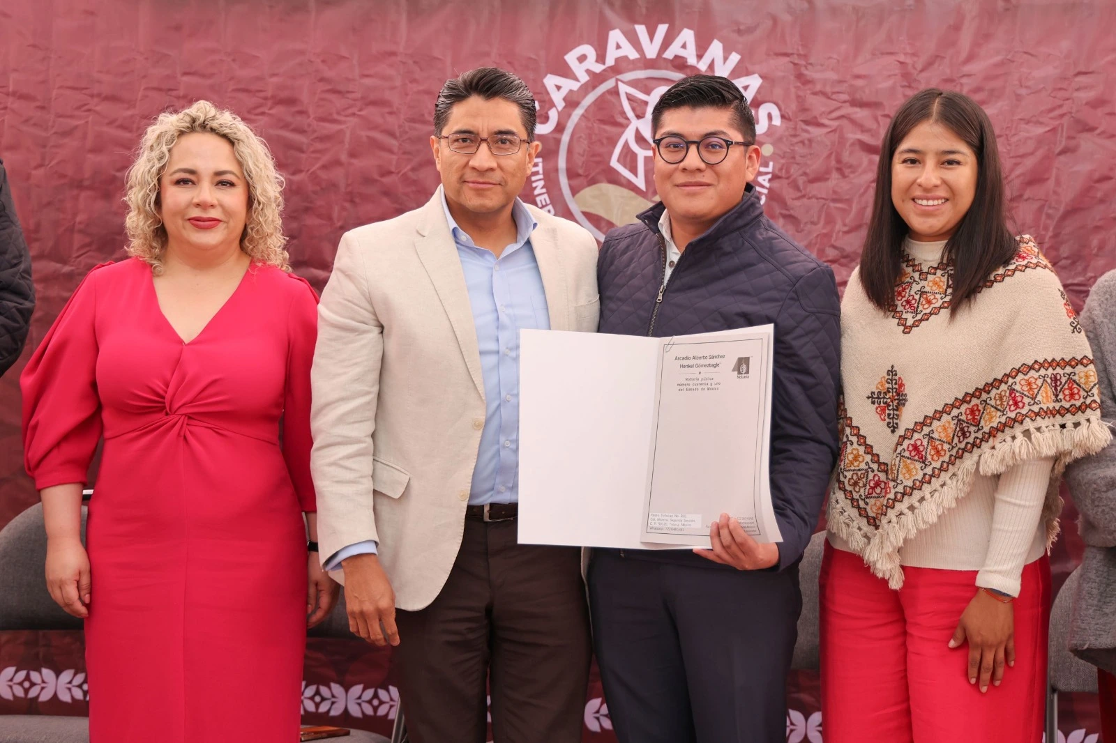 Facilita Gobernadora Delfina Gómez Álvarez 125 trámites a comunidad otomí con Caravanas por la Justicia Social